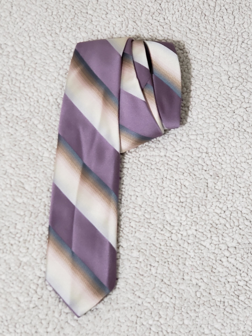 VTG WEMBLEY Lavender Striped Polyester Neck Tie | 3"x53"